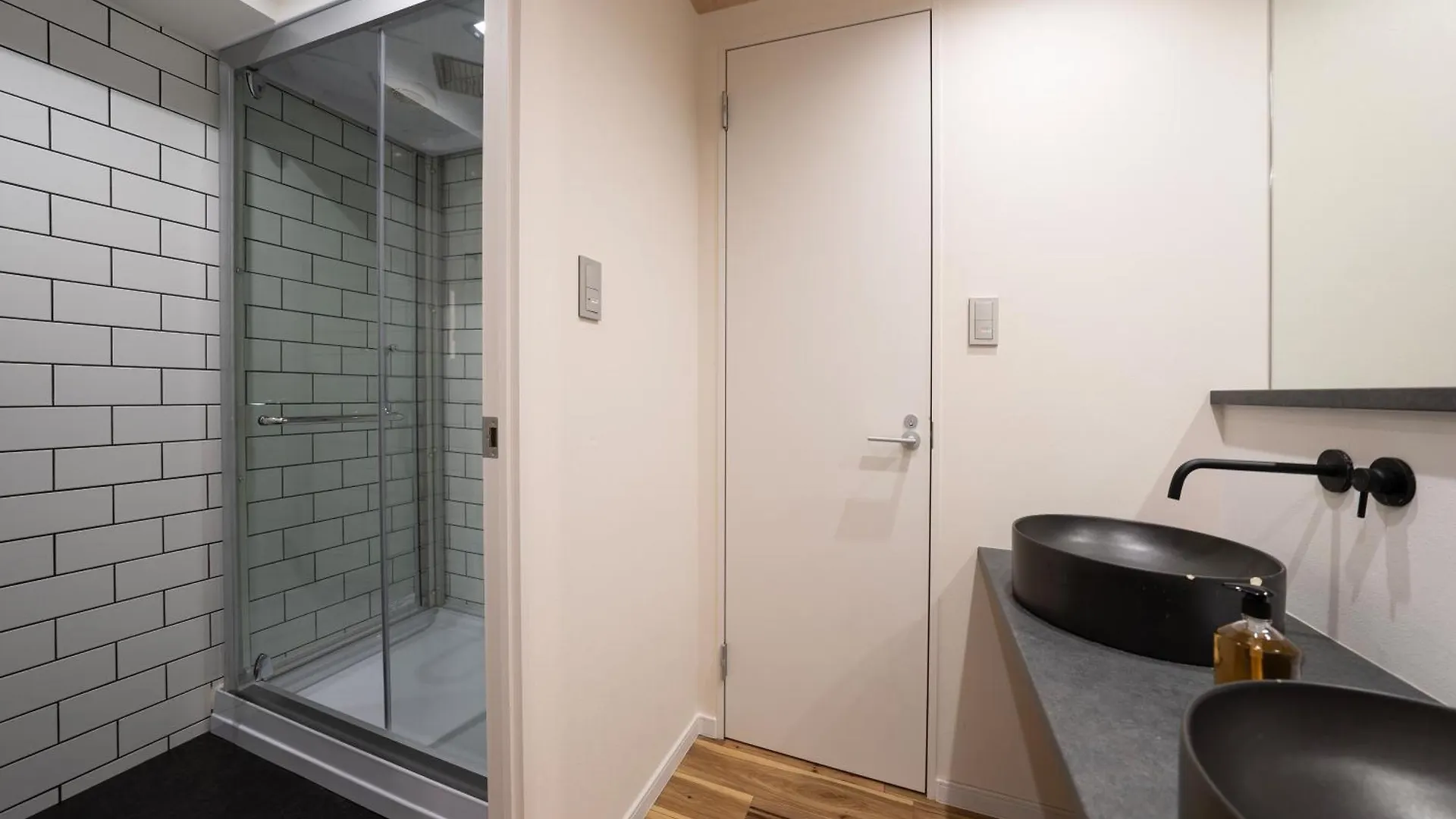 Uh Suite Namba Station Osaka